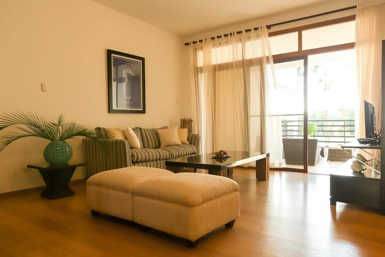 Sybaris Suites & Residences 후안돌리오 외부 사진